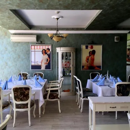 La מלון דירות