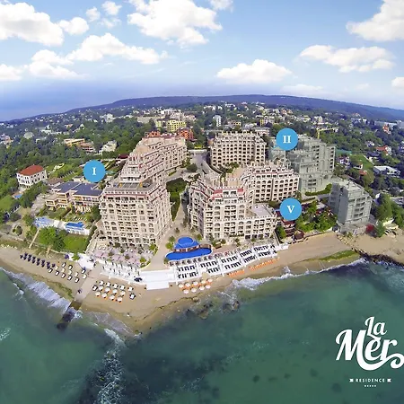 מלון דירות La 4*