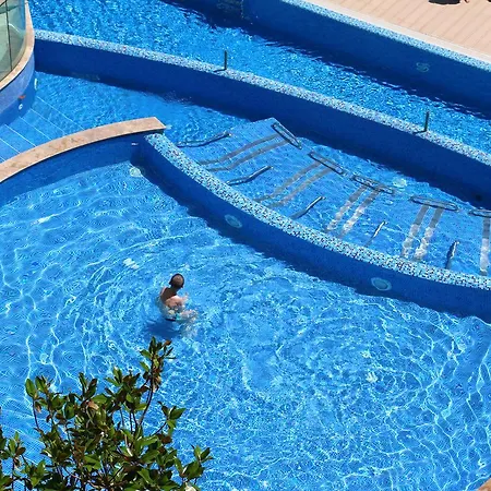 La Hotel apartamentowy Złote Piaski